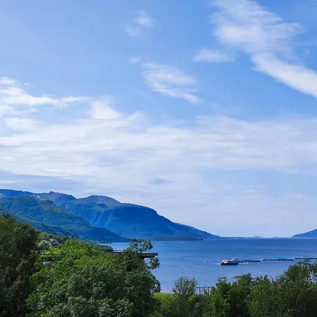 With Fjord View Rekdal